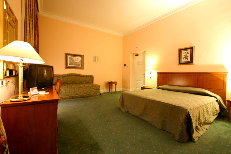 Hotel Ateneo Garden Palace Rome